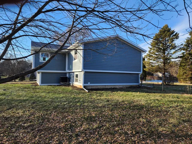 $459,900 | N9523 Sunset Drive, Troy, WI 53120