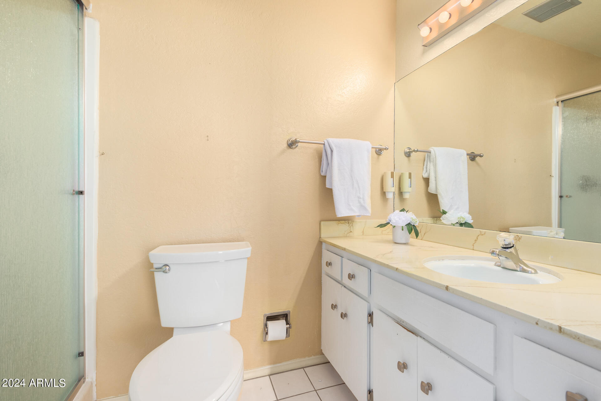 1143 East Rovey Avenue Phoenix, AZ 85014 - Photo 16 of 24 14 - Rovey