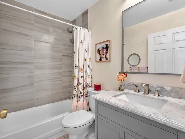 $4,000 | 20930 Vía Azalea, Unit 5, Boca Raton, FL 33428