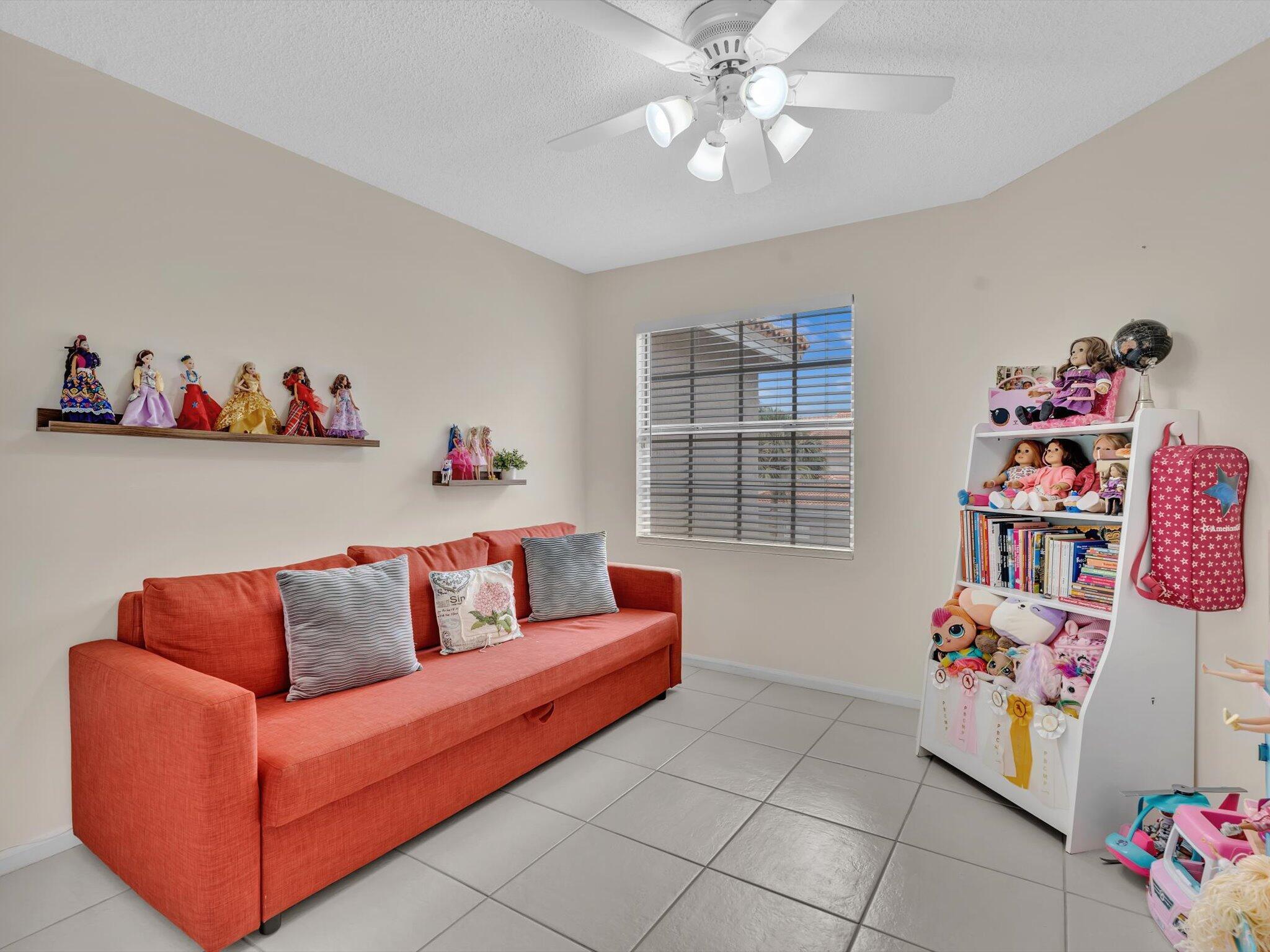 20930 Vía Azalea, Unit 5 Boca Raton, FL 33428 - Photo 29 of 37 Upstairs Bedroom #3