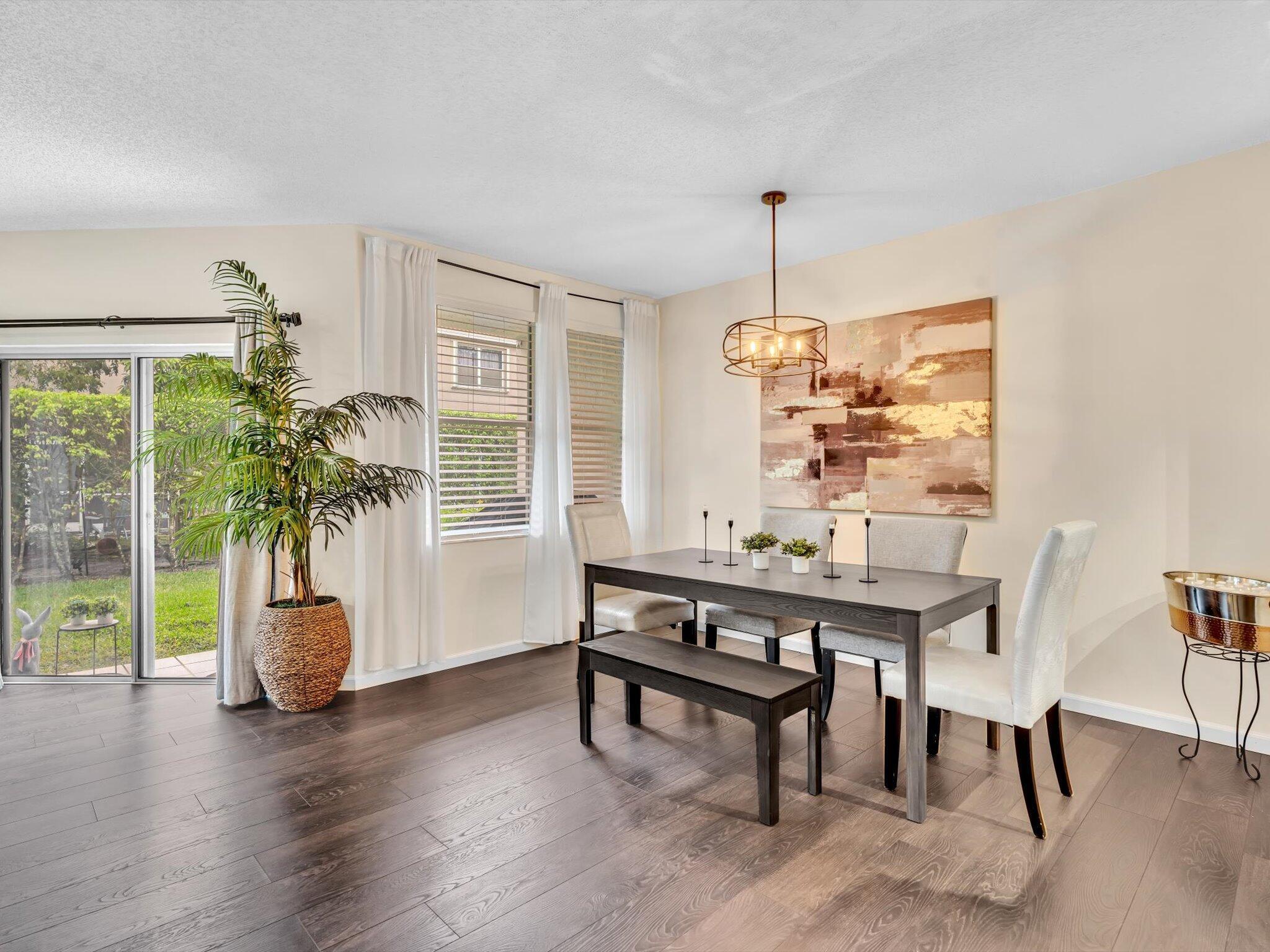 20930 Vía Azalea, Unit 5 Boca Raton, FL 33428 - Photo 10 of 37 Dining Room