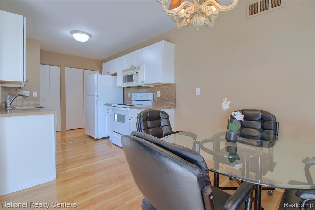 16547 Middlebelt Road, Unit 6 Livonia, MI 48154 - Photo 12 of 29