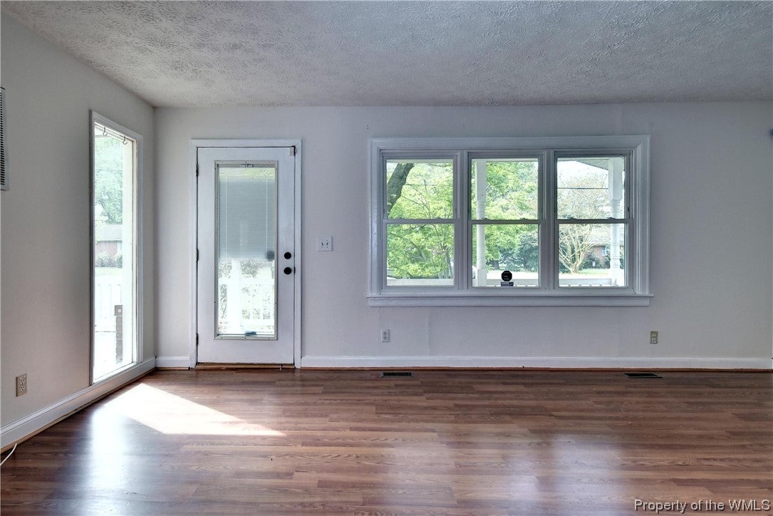 118 Rich Road Yorktown, VA 23693 - Photo 12 of 22 Gallery Image 12