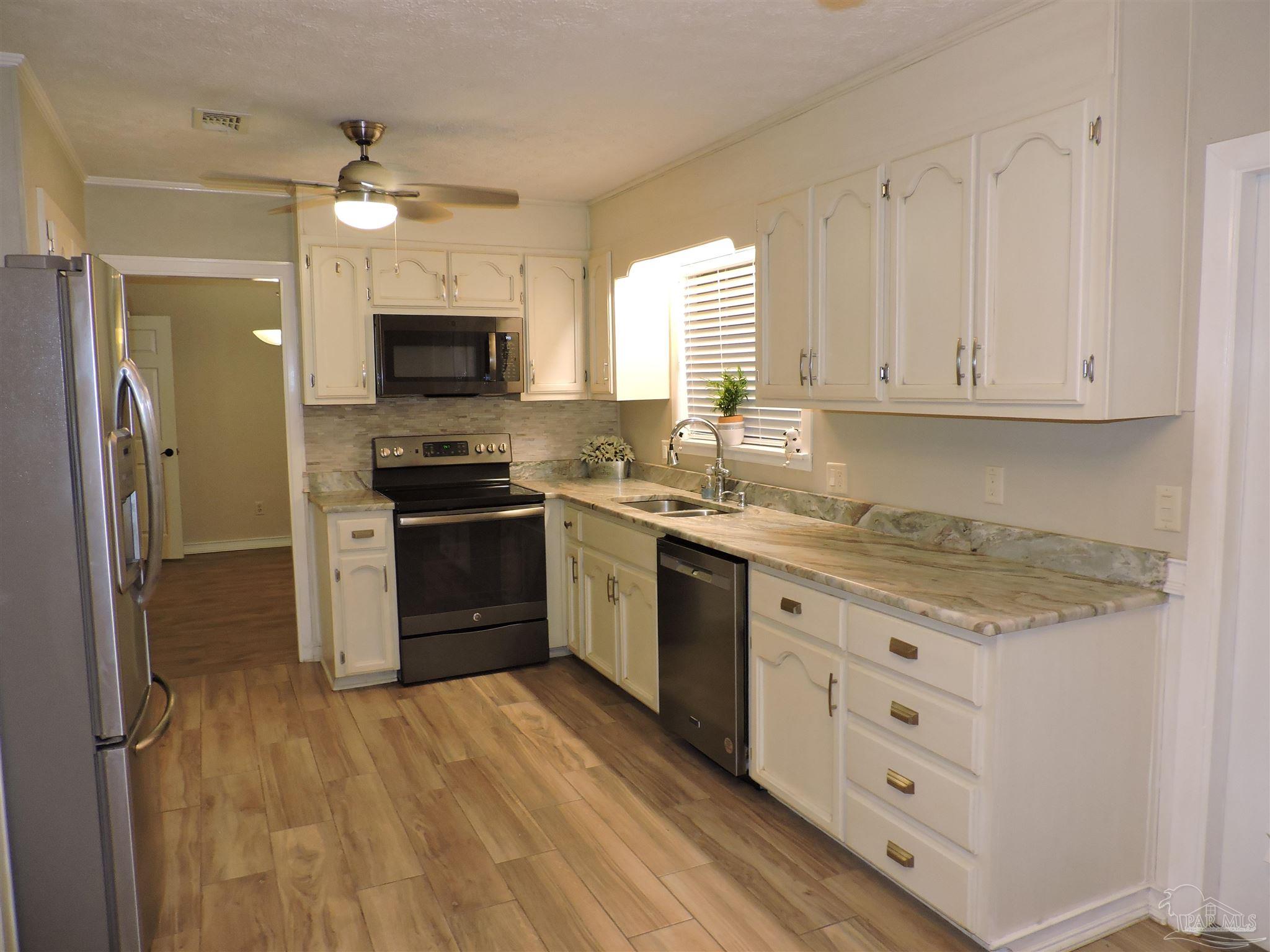 5485 Willard Norris Road Milton, FL 32570 - Photo 12 of 37