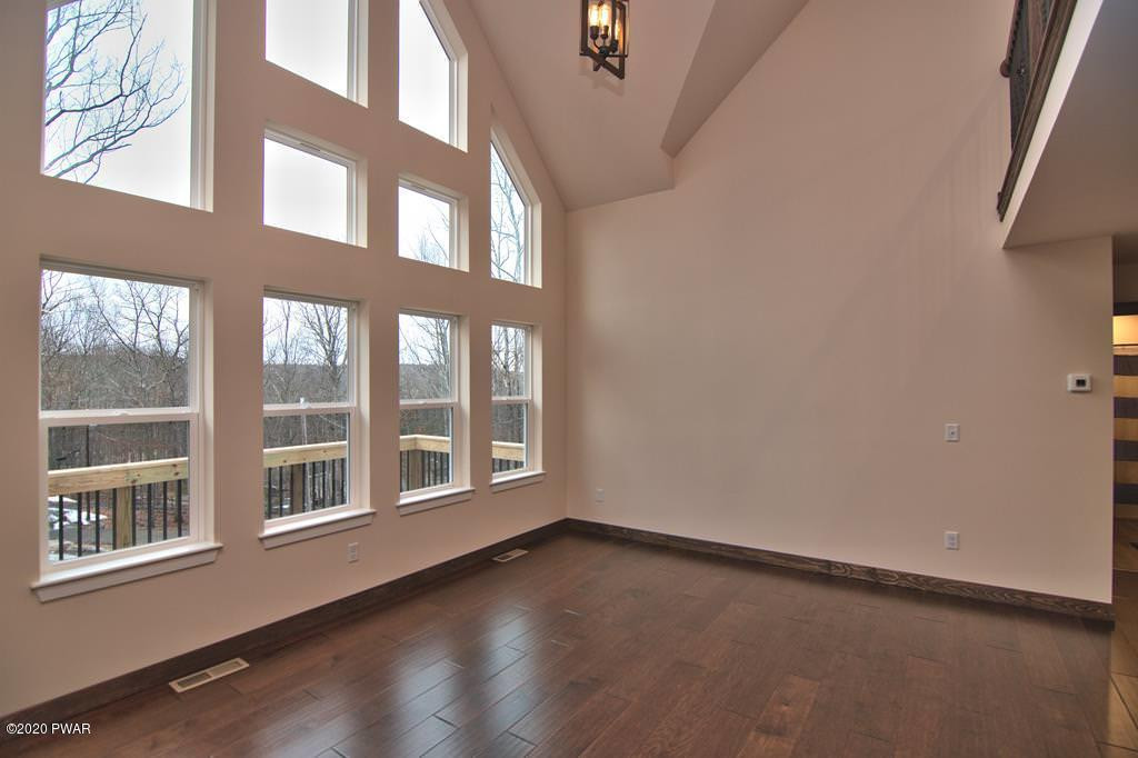 269 West Lakeview Road Lackawaxen, PA 18435 - Photo 10 of 88