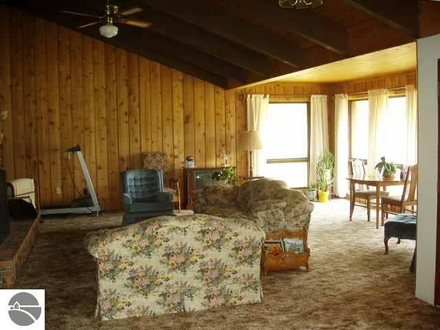 7189 Bennett Road Williamsburg, MI 49690 - Photo 7 of 9 1653757-6.JPG