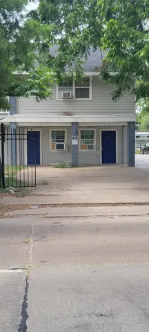a front view of house with yard