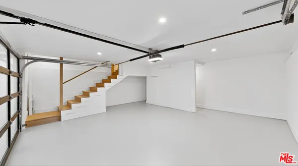 $2,499,999 | 3873 Royal Woods Drive, Sherman Oaks, CA 91403