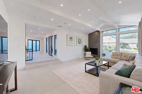 $2,499,999 | 3873 Royal Woods Drive, Sherman Oaks, CA 91403