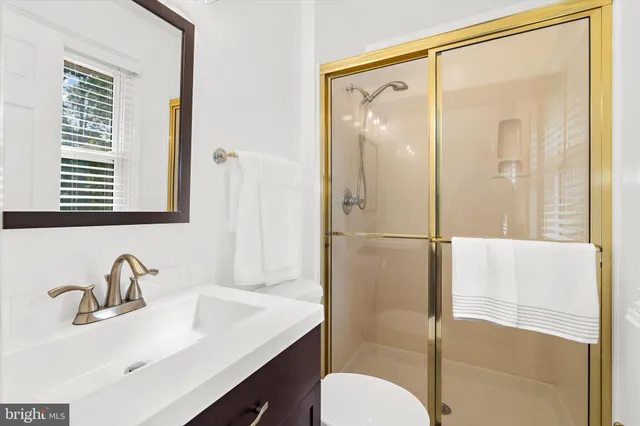 $849,000 | 686 College Parkway, Rockville, MD 20850