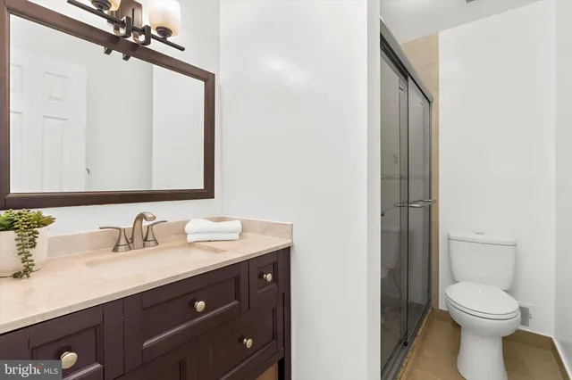 $849,000 | 686 College Parkway, Rockville, MD 20850