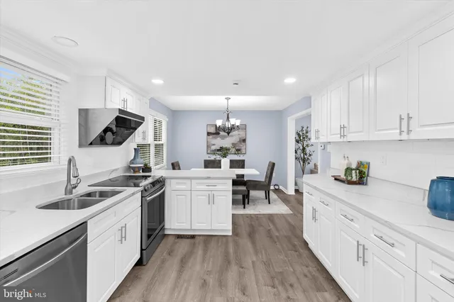 $849,000 | 686 College Parkway, Rockville, MD 20850