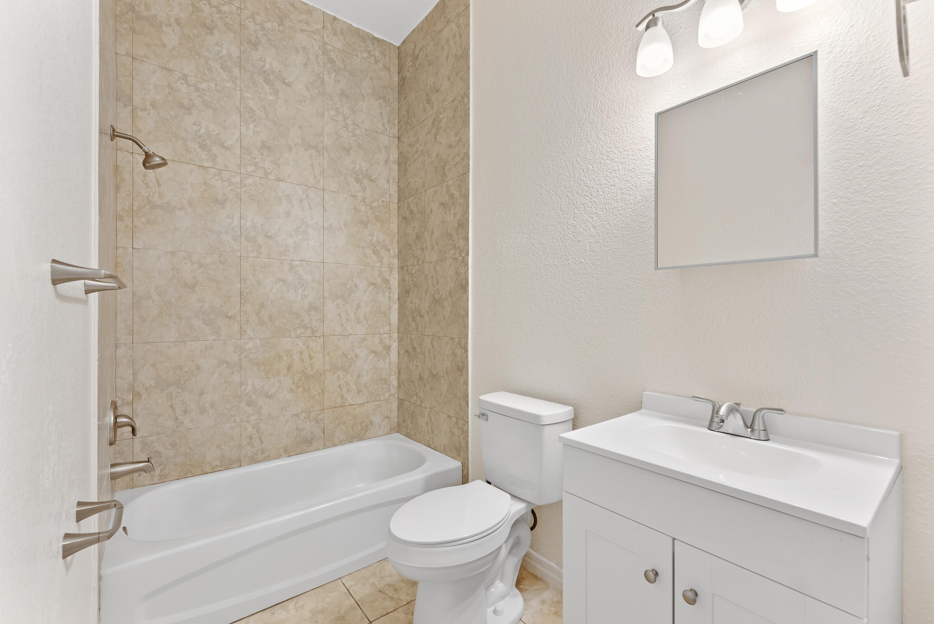 3011 Avenue M Riviera Beach, FL 33404 - Photo 20 of 35 bathroom 2