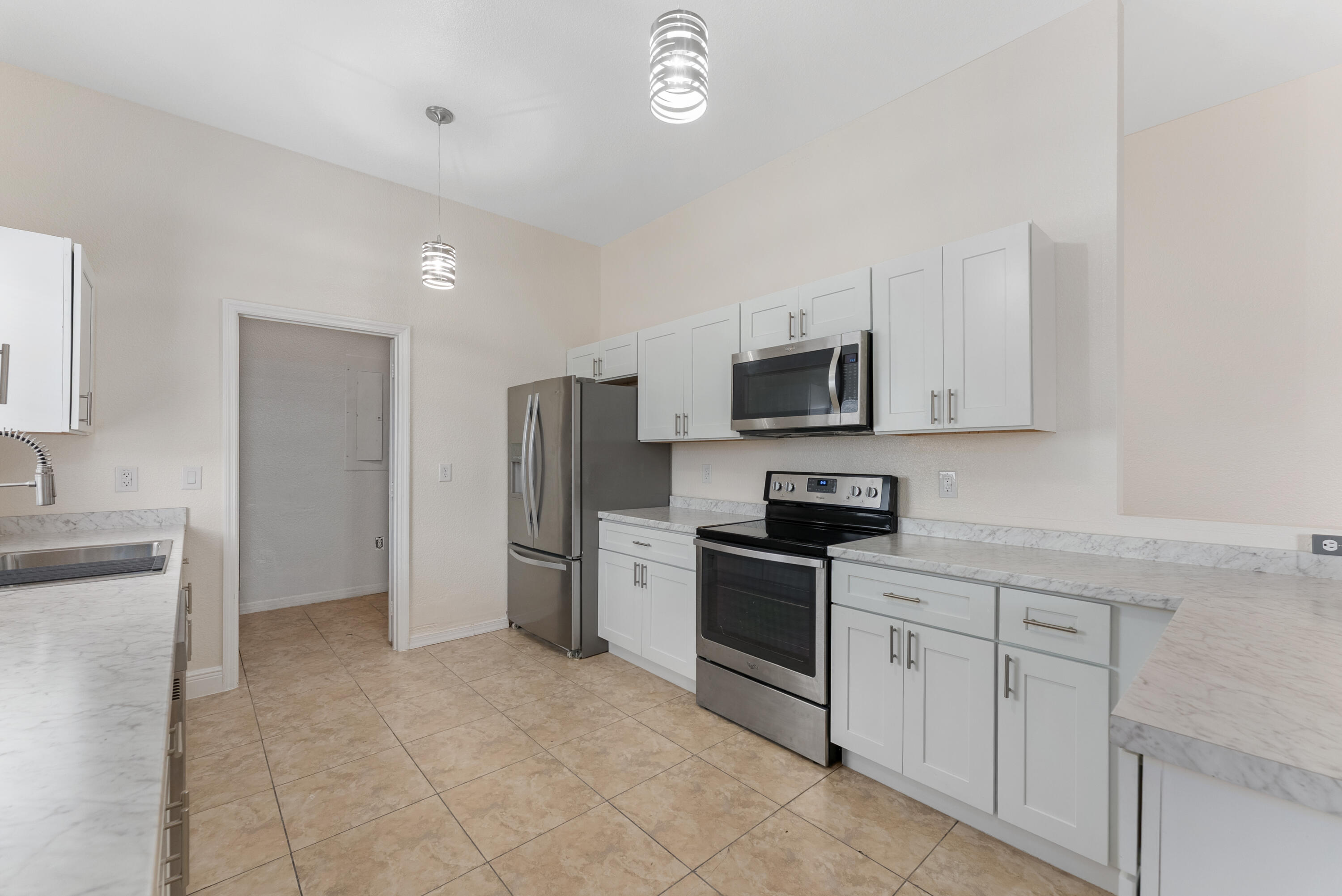 3011 Avenue M Riviera Beach, FL 33404 - Photo 4 of 35 kitchen