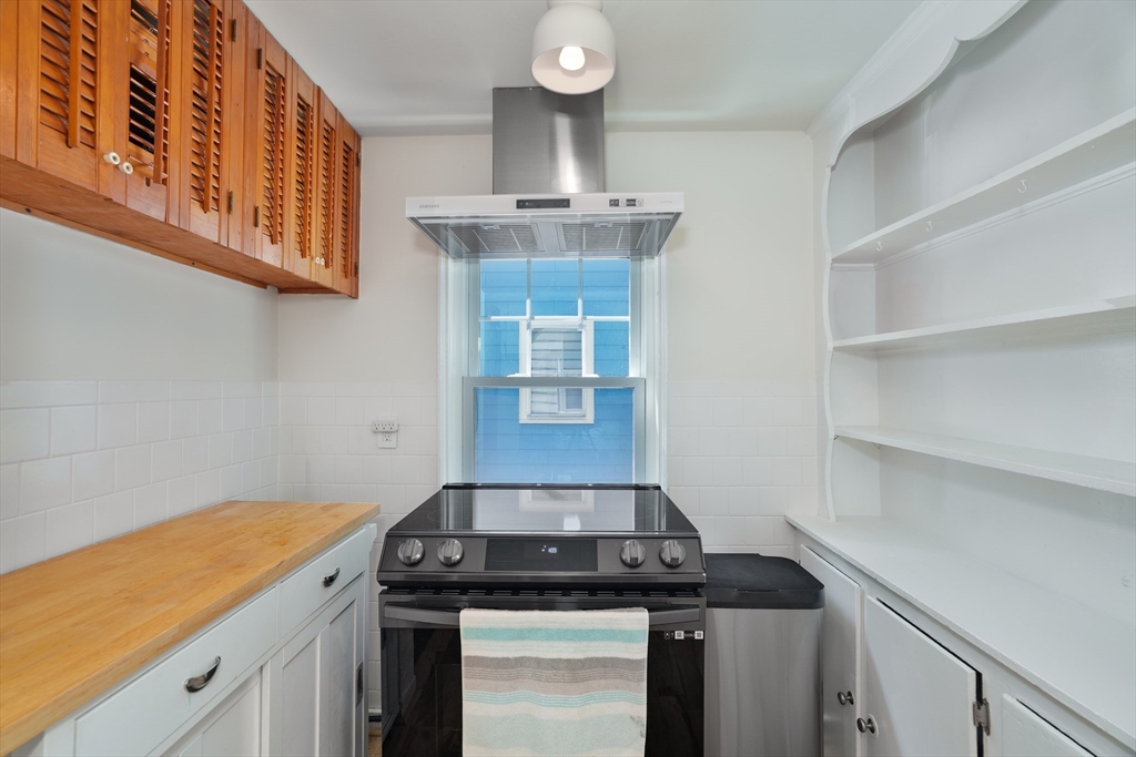 567 Poplar Street Boston, MA 02131 - Photo 17 of 42