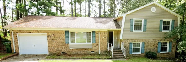 $1,700 | 211 Livermore Drive, Fayetteville, NC 28314