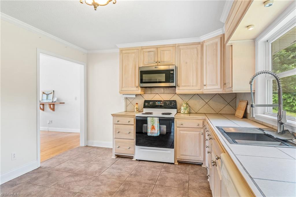 753 Wolf Island Road Reidsville, NC 27320 - Photo 15 of 42 Gallery Image 15