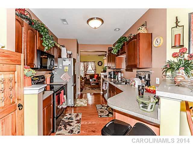 4870 Prosperity Ridge Road, Unit 4870 Charlotte, NC 28269 - Photo 5 of 13 Gallery Image 5