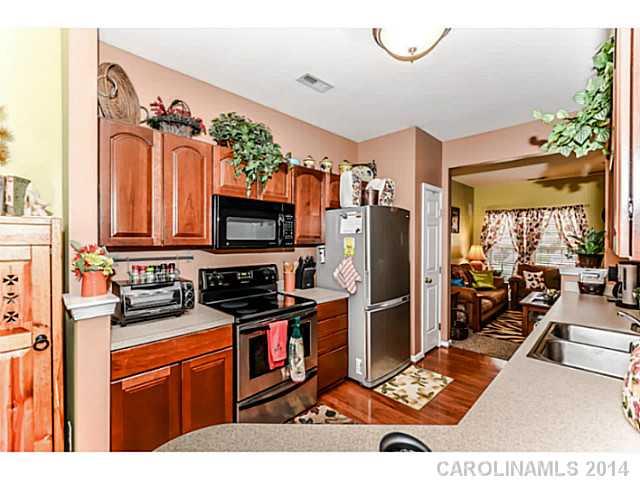 4870 Prosperity Ridge Road, Unit 4870 Charlotte, NC 28269 - Photo 7 of 13 Gallery Image 7