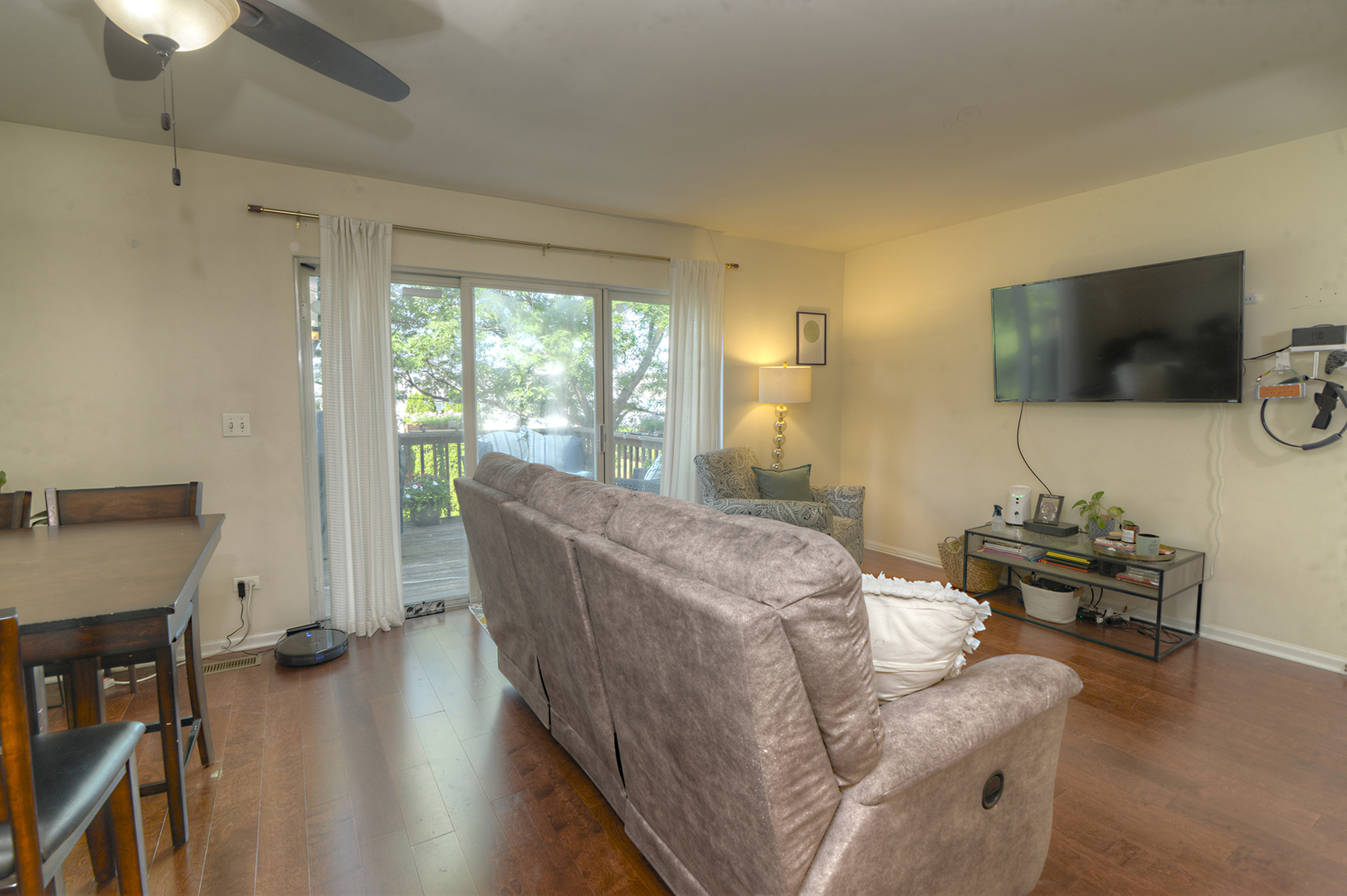 1063 Horizon Ridge Lake In The Hills, IL 60156 - Photo 8 of 27 a living room with furniture and a flat screen tv