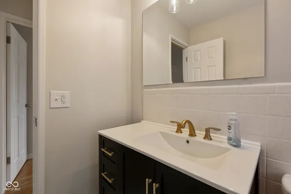 $239,000 | 711 Navajo Drive, New Albany, IN 47150