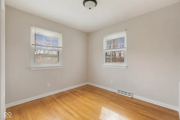 $239,000 | 711 Navajo Drive, New Albany, IN 47150