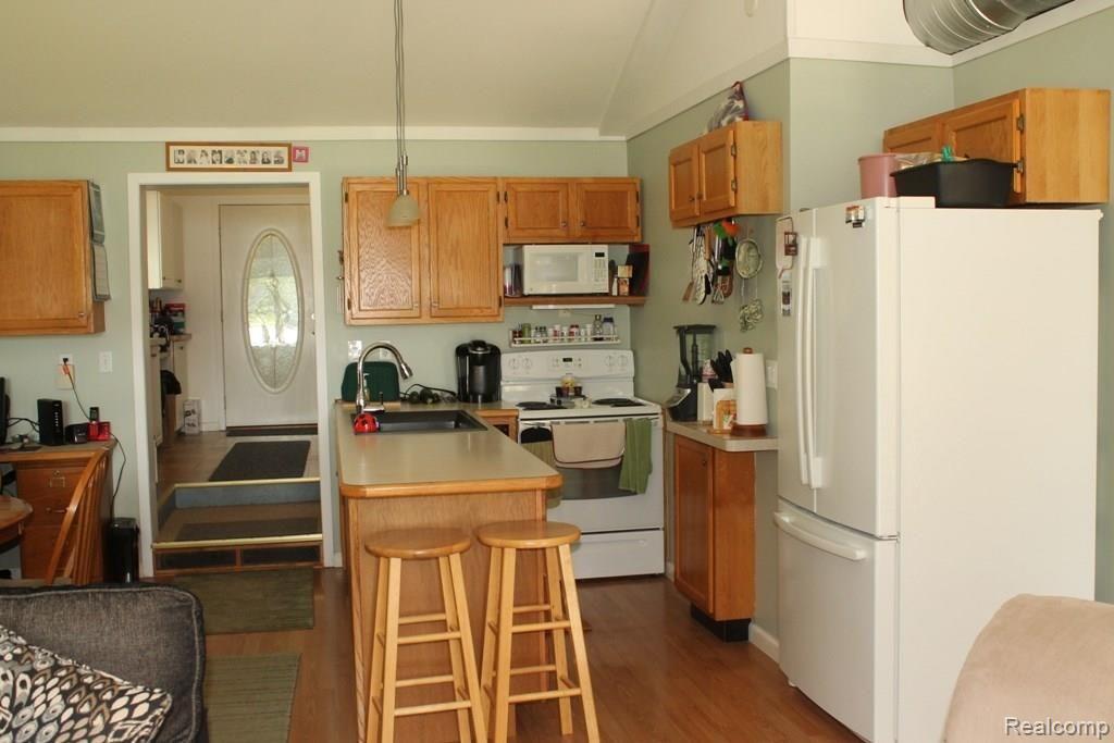 5869 Mabley Hill Road Fenton, MI 48430 - Photo 10 of 43 Mabley Hill 586910.JPG