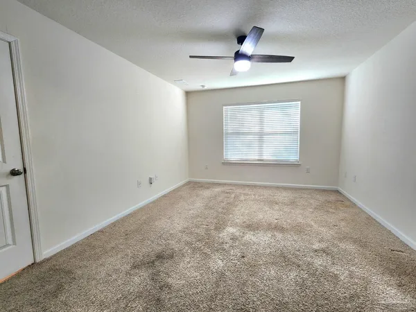 $1,975 | 7457 Steeplechase Boulevard, Pensacola, FL 32526