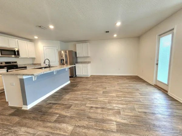 $1,975 | 7457 Steeplechase Boulevard, Pensacola, FL 32526