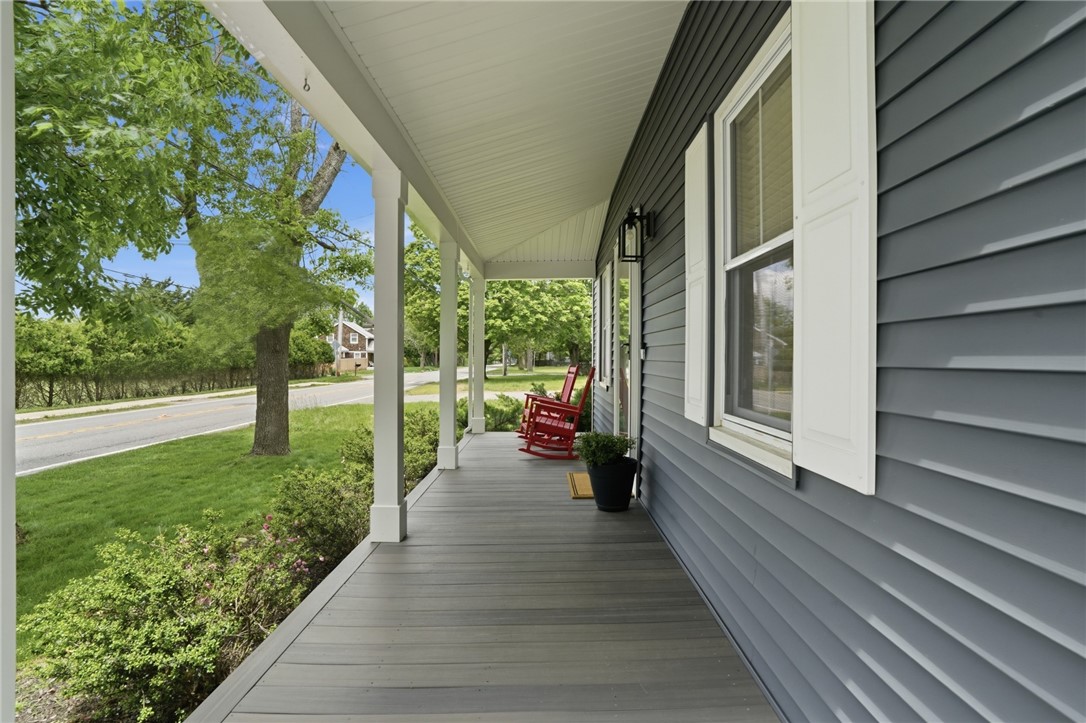 91 Sowams Road Barrington, RI 02806 - Photo 3 of 36