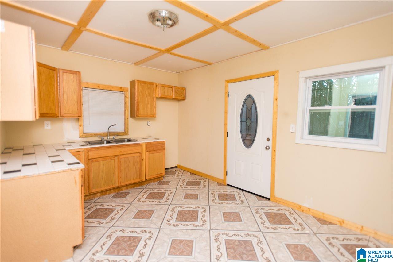 816 9th Street Southwest Birmingham, AL 35211 - Photo 6 of 18