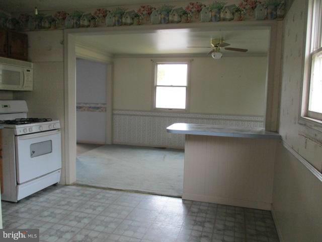 2400 Oak Manor Road Baltimore, MD 21219 - Photo 7 of 21 Dining Room