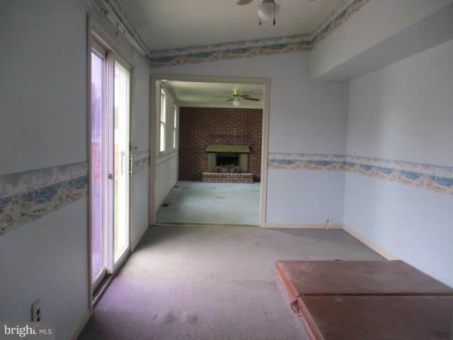 2400 Oak Manor Road Baltimore, MD 21219 - Photo 10 of 21 Family Room