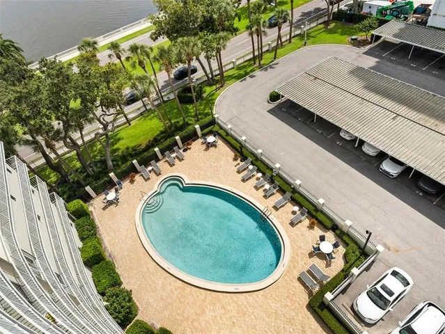 $985,000 | 2611 Bayshore Boulevard, Unit 903, Tampa, FL 33629