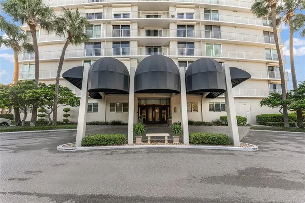 $985,000 | 2611 Bayshore Boulevard, Unit 903, Tampa, FL 33629