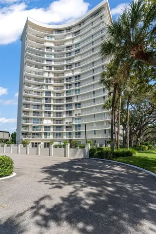 $985,000 | 2611 Bayshore Boulevard, Unit 903, Tampa, FL 33629