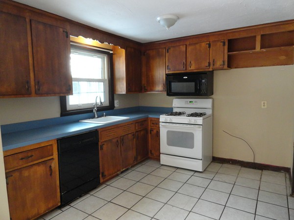 15 Steven Road Bellingham, MA 02019 - Photo 8 of 15 Gallery Image 8