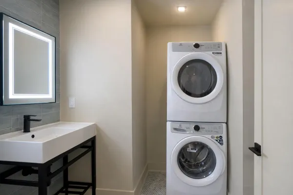 $3,450 | 828 Fleming Street, Key West, FL 33040