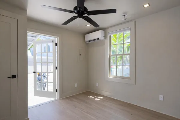$3,500 | 828 Fleming Street, Key West, FL 33040