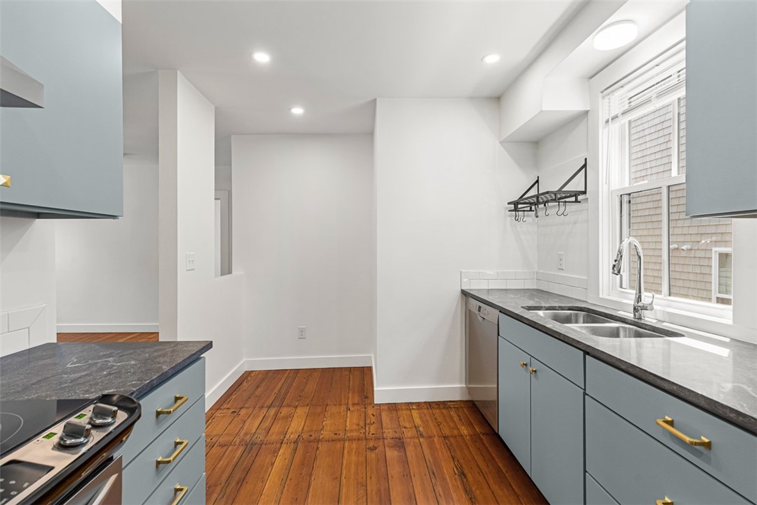 128 Sheldon Street Providence, RI 02906 - Photo 33 of 40