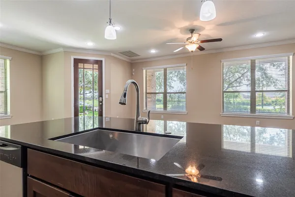 $359,000 | 417 Marina View Drive, Webster, TX 77598