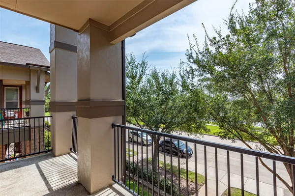 $359,000 | 417 Marina View Drive, Webster, TX 77598