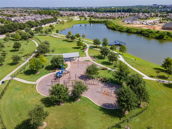 $359,000 | 417 Marina View Drive, Webster, TX 77598