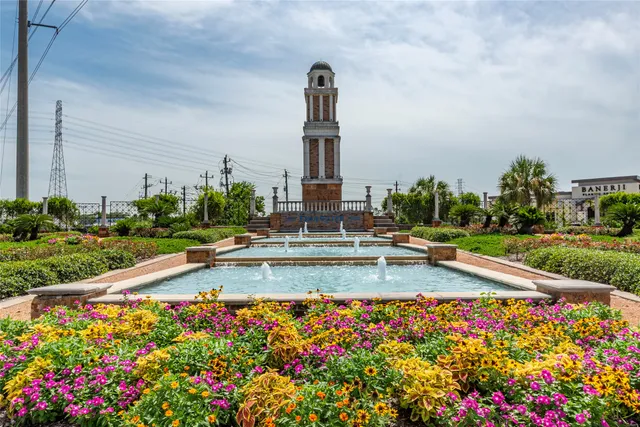 an aerial view of lake residential houses with outdoor space and lake view