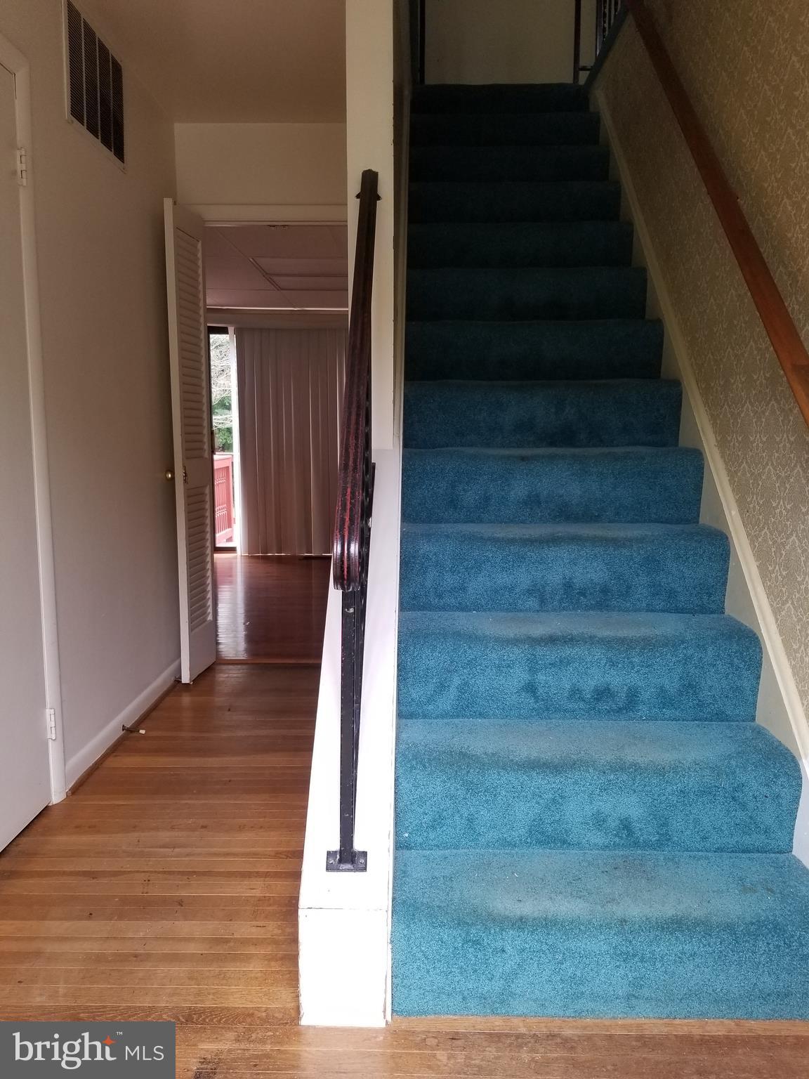5505 Ashfield Road Alexandria, VA 22315 - Photo 3 of 15 Gallery Image 3