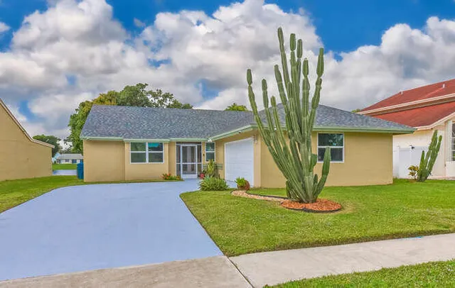 $499,000 | 1817 Stonehaven Drive, Boynton Beach, FL 33436