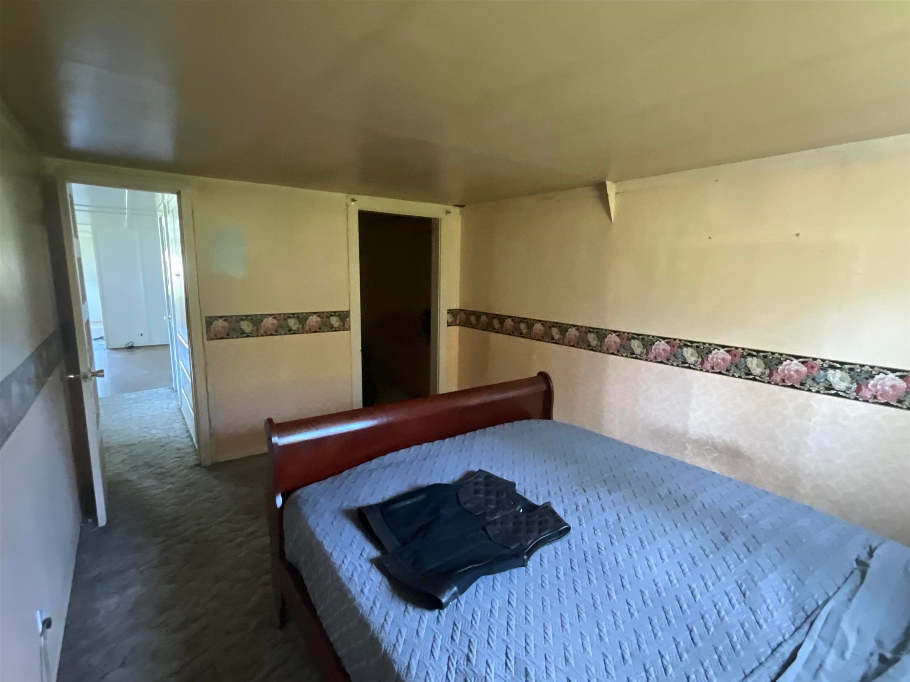 404 Dewitt Park Road Yreka, CA 96097 - Photo 12 of 37 Gallery Image 12