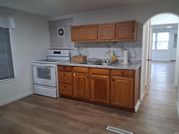 $140,000 | 717 North Park Avenue, Warsaw, IN 46580