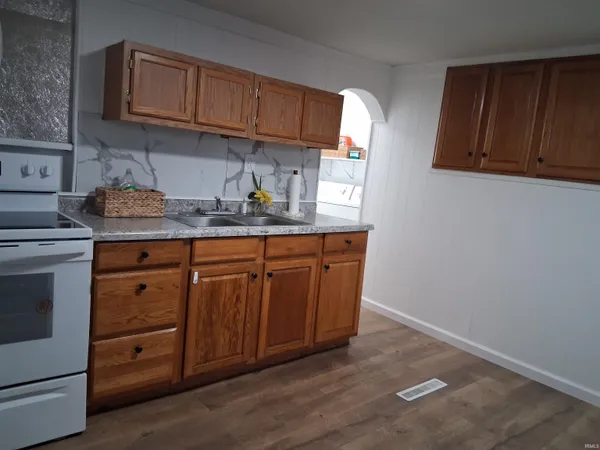 $140,000 | 717 North Park Avenue, Warsaw, IN 46580