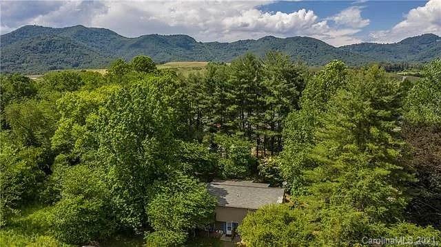 399 James Street Clyde, NC 28721 - Photo 16 of 27